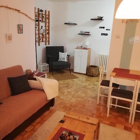 Ada Milipe Appartement Belgrado Buitenkant foto