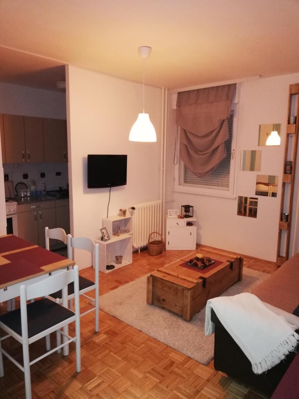 Ada Milipe Appartement Belgrado Buitenkant foto