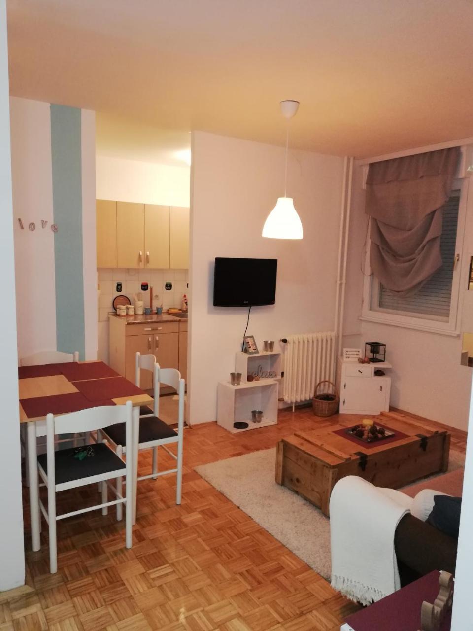 Ada Milipe Appartement Belgrado Buitenkant foto